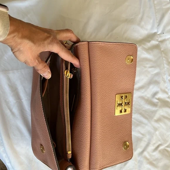 NWT TORY BURCH BRITTEN FLAP SHOULDER BAG IN PINK MOON, SOFT PEBBLED LEATHER